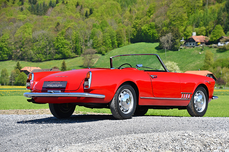 Alfa Romeo 2000 Spider Touring_14